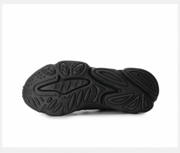 잇썸몰,아디다스 오즈위고 트리플블랙 EE6999