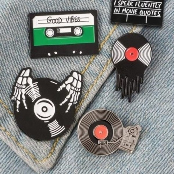 잇썸몰,음악 패션 브로치
