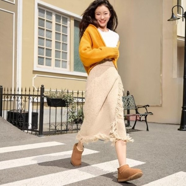 잇썸몰,어그 UGG 클래식 울트라 미니 1116109-BLK