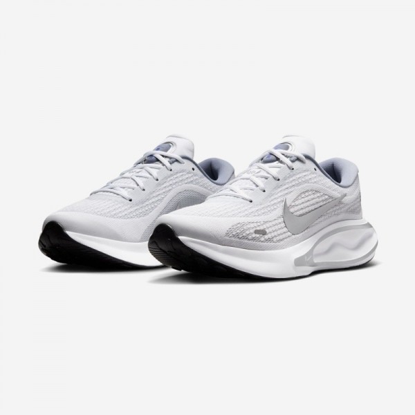 잇썸몰,나이키 저니 런 로드 러닝화 FN0228 104