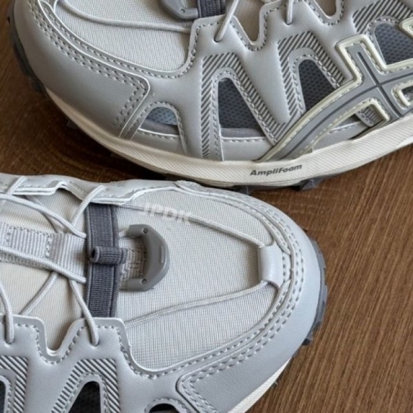 잇썸몰,아식스 젤 소노마 SE 샌들 1203A670