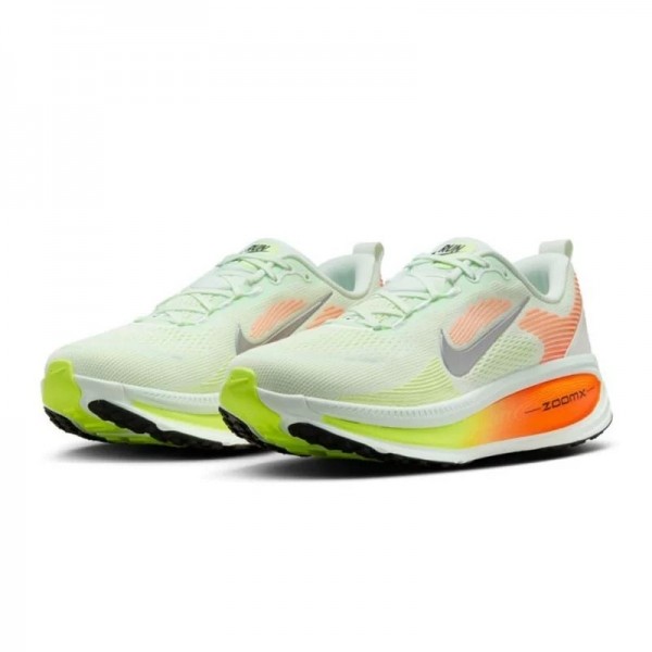 잇썸몰,나이키 보메로 18 베어리 그린 하이퍼 크림슨 HM6803-300