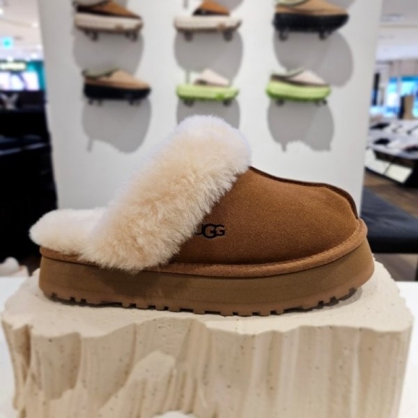 잇썸몰,어그 22FW 디스케트 플랫폼 털슬리퍼 1122550-CHE